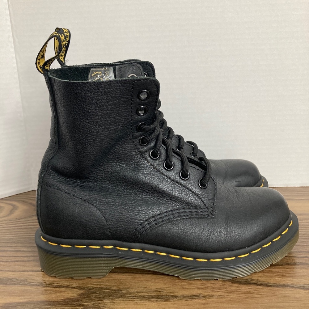 Dr. Martens 1460 PASCAL Black Leather Lace Up Round Toe Ankle Boot Women Size 5